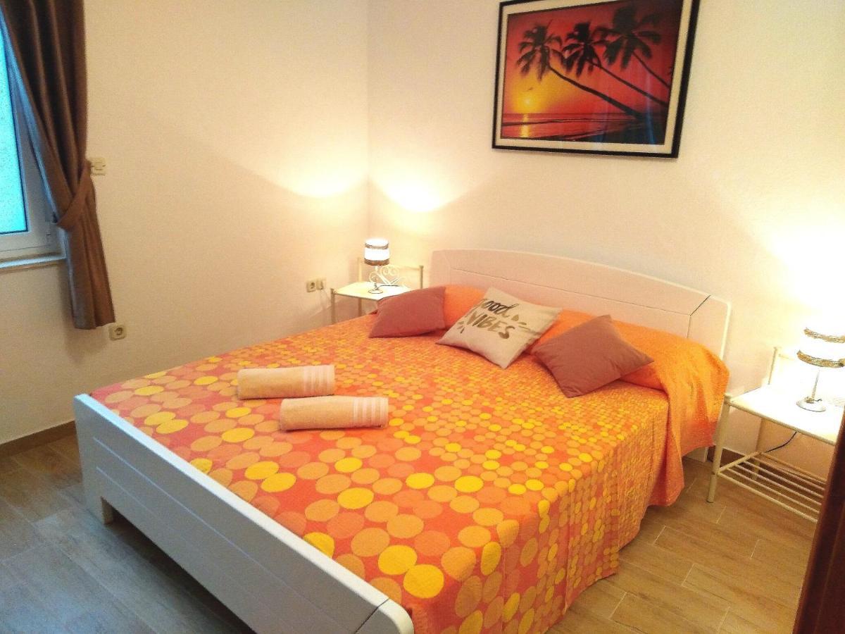 Apartments Green & Orange Hvar Town Bagian luar foto