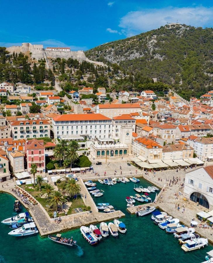 Apartments Green & Orange Hvar Town Bagian luar foto