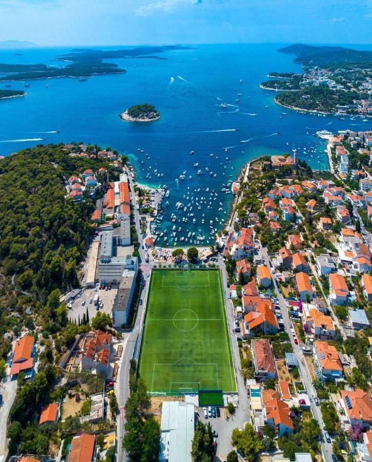 Apartments Green & Orange Hvar Town Bagian luar foto
