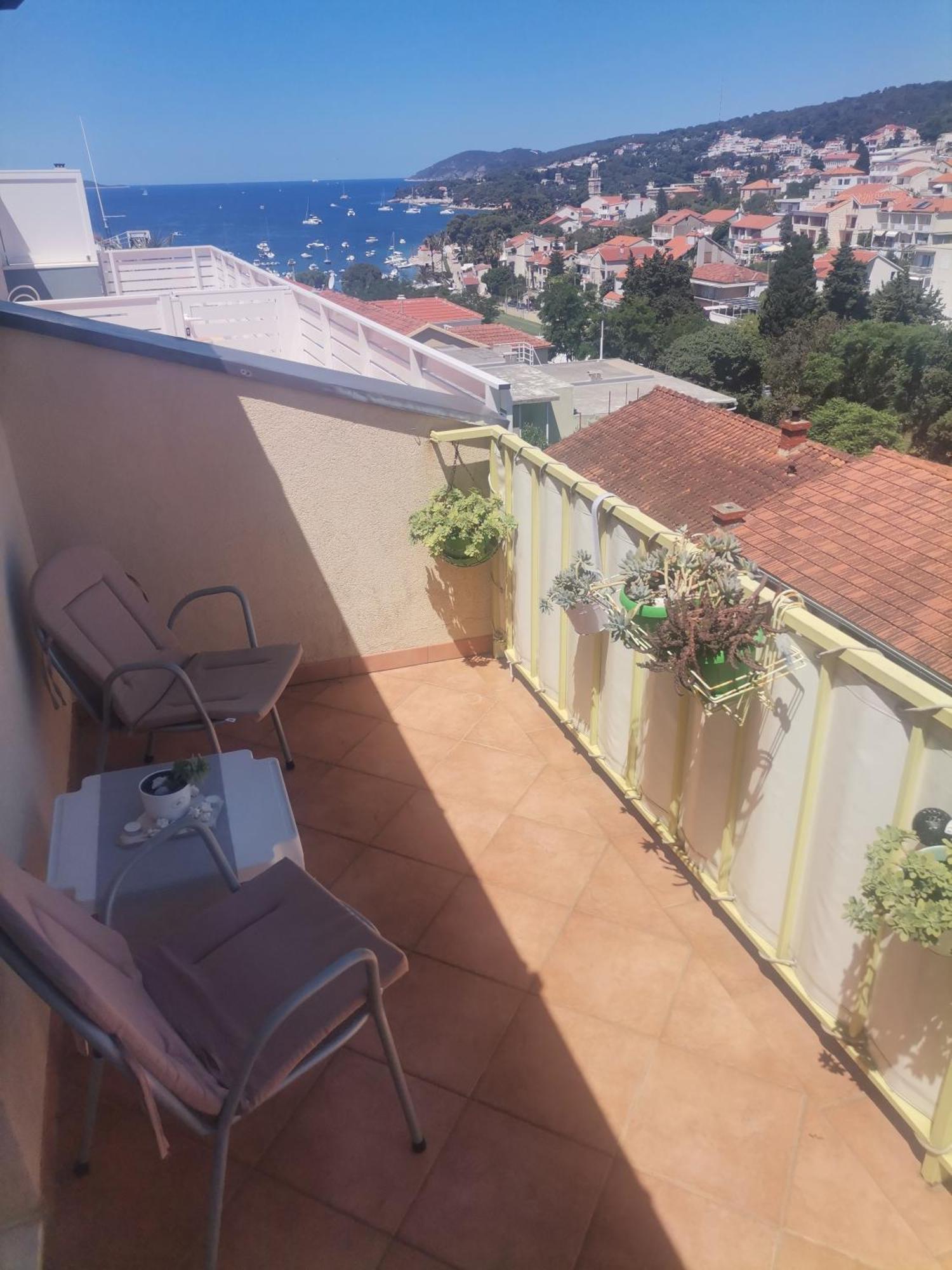 Apartments Green & Orange Hvar Town Bagian luar foto