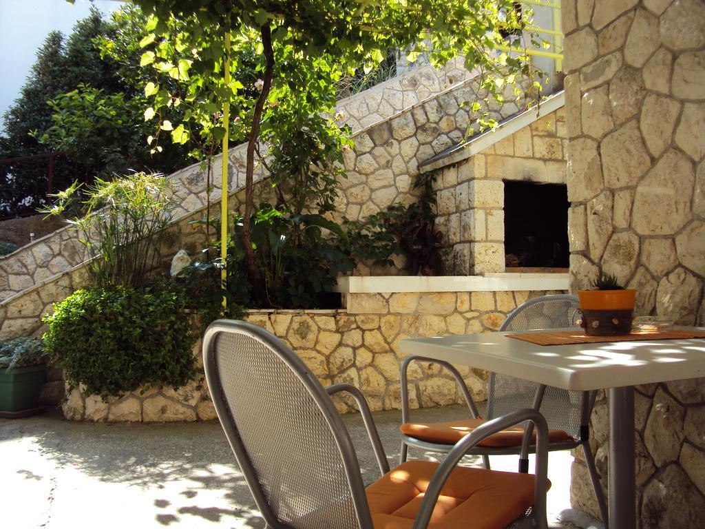 Apartments Green & Orange Hvar Town Bagian luar foto